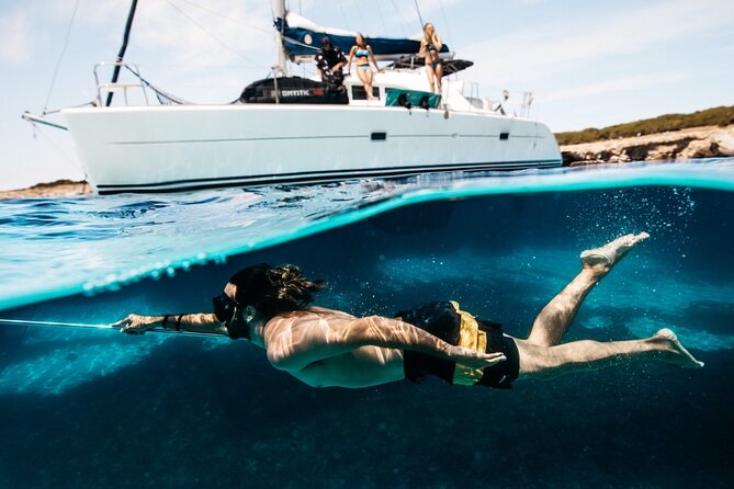 1-Catamaran tour to the Maddalena Archipelago from Cannigione - Leaving Cannigione for Caprera and the outer islands