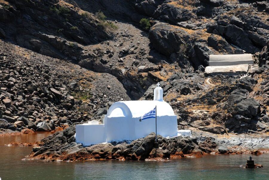 1-Day Boat Trip: Santorini Volcano, Thirassia & Oia Sunset - A full Santorini day from hotel pickup to Oia