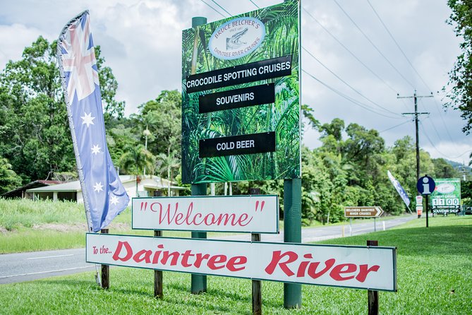 1-Hour Daintree River wildlife cruise - Reaching the boat at Lower Daintree