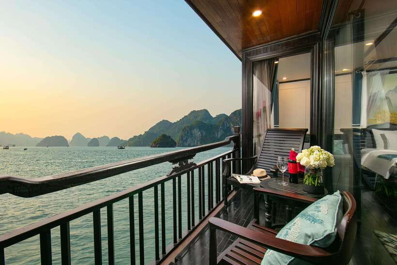 2-Day: Halong Lan Ha Bay 5 Stars Cruises w/Balcony & Bathtub - Dark and Bright Cave by kayak or bamboo boat