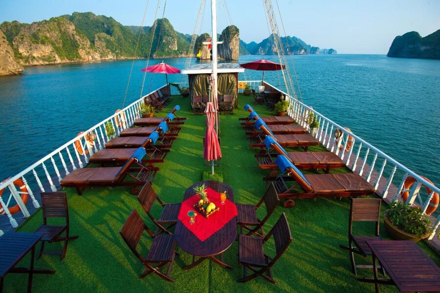 2-Day Royal Palace Ha Long Bay & Ti Top Island Cruise - What Makes This Ha Long Bay Cruise Worth Considering