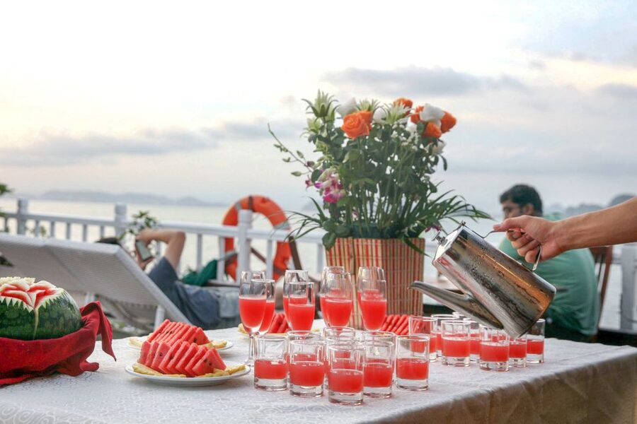 2-Day Royal Palace Ha Long Bay & Ti Top Island Cruise - Sunset, Dinner, and a Night on the Boat