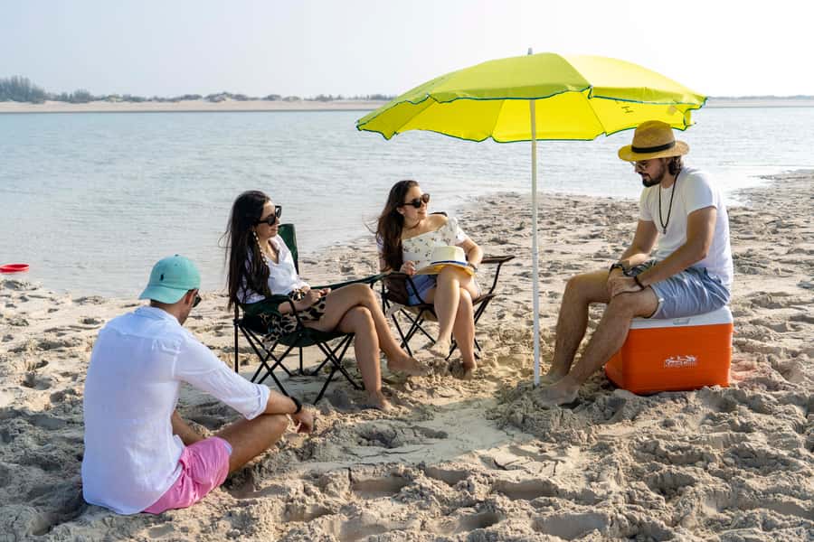 Abu Dhabi: 4-Hour Guided Cruise & Island Hopping - Etihad Towers and Qasr Al Watan from the Gulf