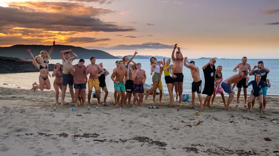 Airlie Beach: 2-Night Whitsundays Sailing Trip with Meals - Key points at a glance