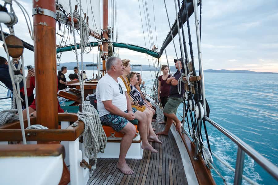 Airlie Beach: Providence Whitsundays Tallship Sunset Sail - Sailing Airlie Beach on Providence V