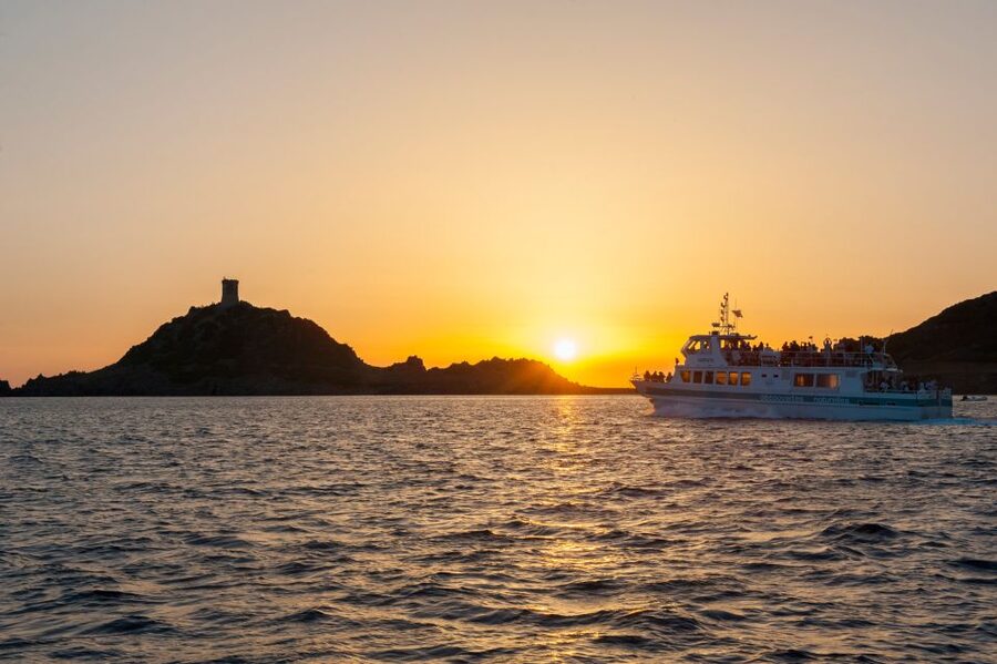 Ajaccio/Porticcio: Sanguinaires Sunset Cruise & Wine Tasting - Corsican wine presented by a winemaker