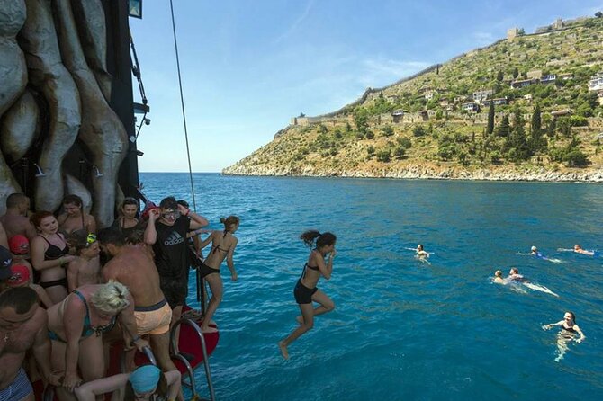 Alanya All Inclusive Pirate Boat Trip With Hotel Transfer - Aşıklar Mağarası and the coastal caves
