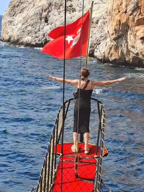 Alanya: Luxury Pirate Boat with Lunch & Unlimited Drinks - Is the $19 price good value?