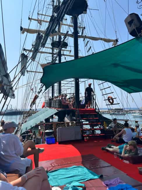 Alanya: Luxury Pirate Boat with Lunch & Unlimited Drinks - Who should book this pirate boat?