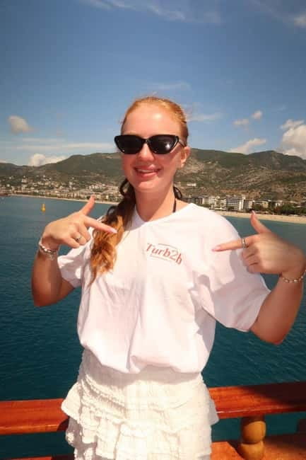 Alanya: Pirate Boat Party with Foam, Disco, Lunch & Drinks - Should you book the Alanya pirate boat party?