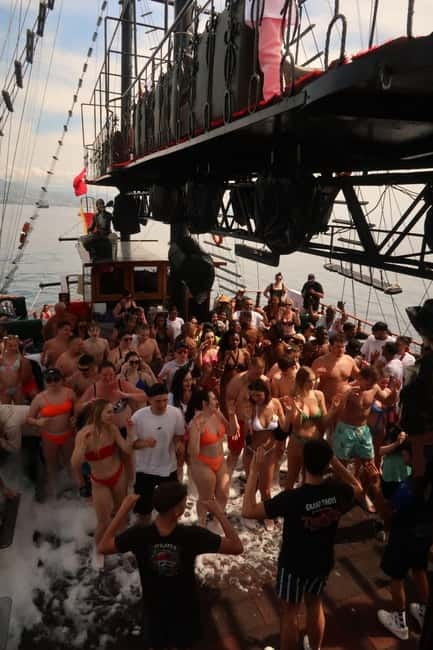 Alanya: Pirate Boat Party with Foam, Disco, Lunch & Drinks - Who should book this boat party?