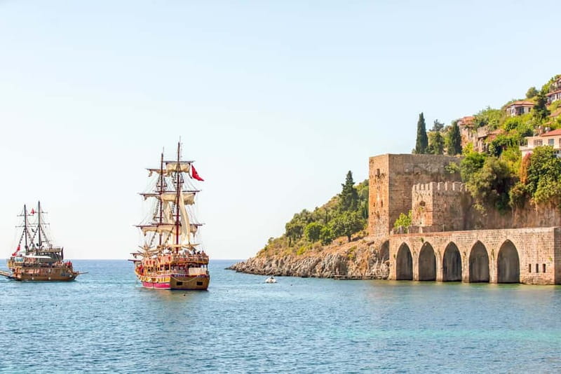 Alanya: Pirate Boat with Transfer, Lunch & Unlimited Drinks - What $17 buys you