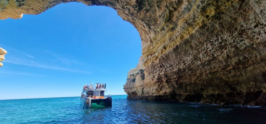 Albufeira: Coastline and Benagil Caves Tour by Catamaran - Key points to know before you book