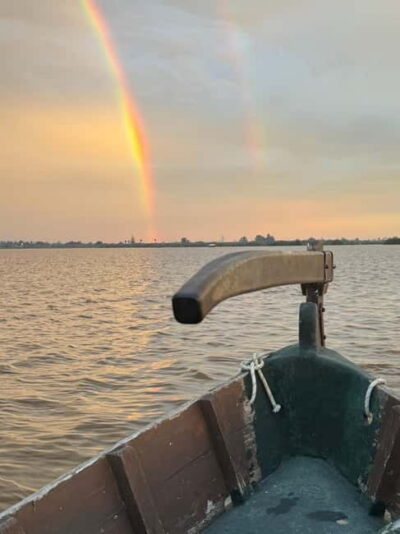Guided electric boat ride, also at sunset