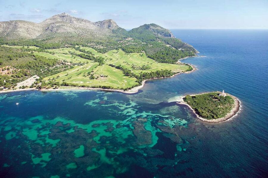 Alcudia: Boat Trip to Coll Baix - Food, drinks, and comfort onboard