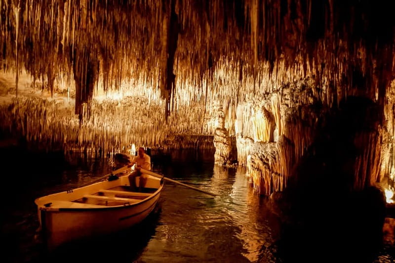 Alcudia: Caves of Drach Tour from the North with Boat Trip - Entering the Caves of Drach