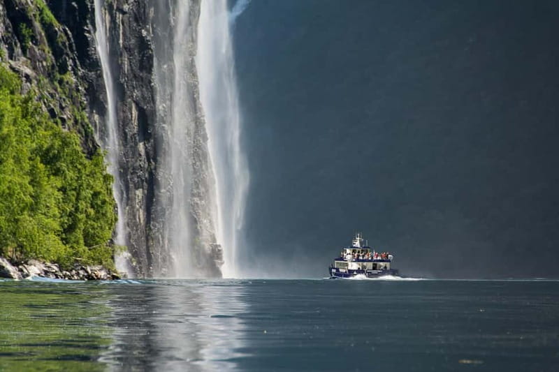 Ålesund: Geirangerfjord Scenic Cruise & Village Visit - Sunnylvsfjorden brings taller mountains
