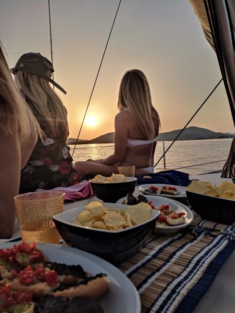 Alghero: Sunset Sailing Aperitif Experience - Setting out from Alghero Port
