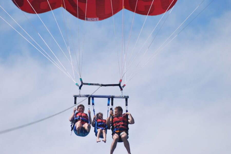 Alicante: Boat Trip and Parasailing Experience with Drink - Key points to know before you book