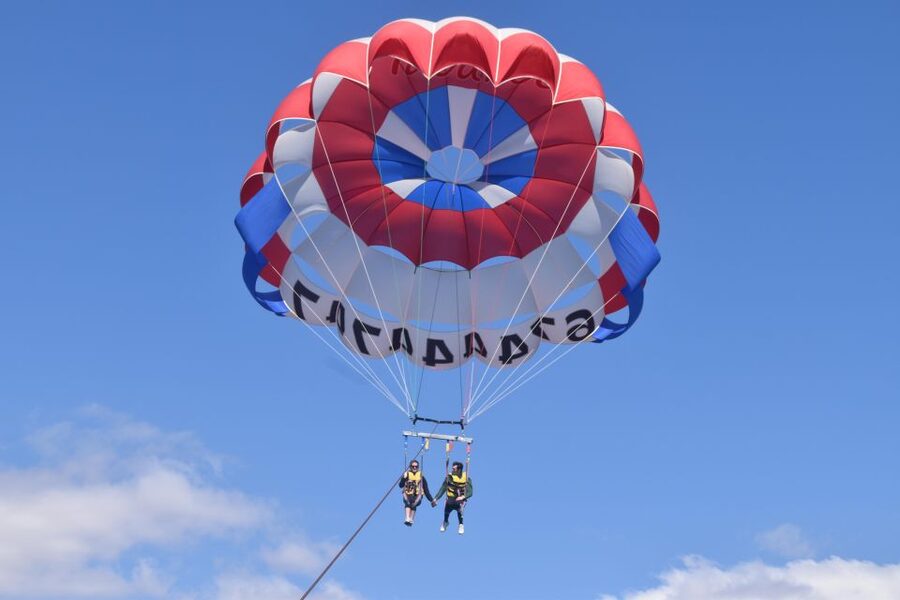 Alicante: Boat Trip and Parasailing Experience with Drink - Practical details that can shape your day