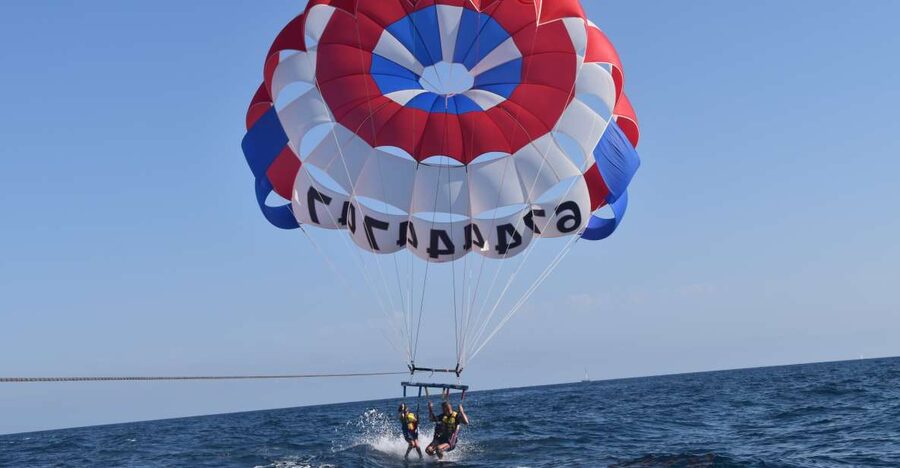 Alicante: Boat Trip and Parasailing Experience with Drink - Seeing Alicante from 150 meters up