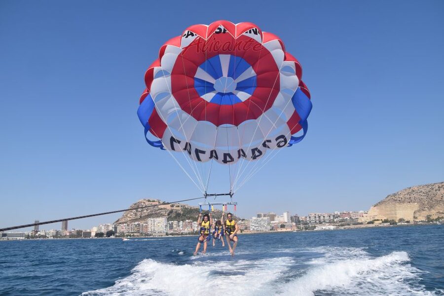 Alicante: Boat Trip and Parasailing Experience with Drink - Music, drinks, and the confusing price details