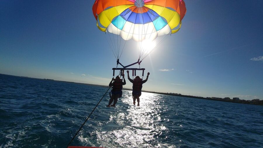 Alicante: Boat Trip and Parasailing Experience with Drink - Staff, instructions, and languages