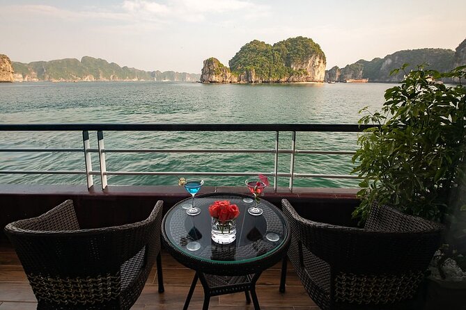 All-Inclusive 2 Day/1 Night Halong Luxury Cruise, Meals, Cave, Kayaking,Swimming - Food, service, and the people who make the difference