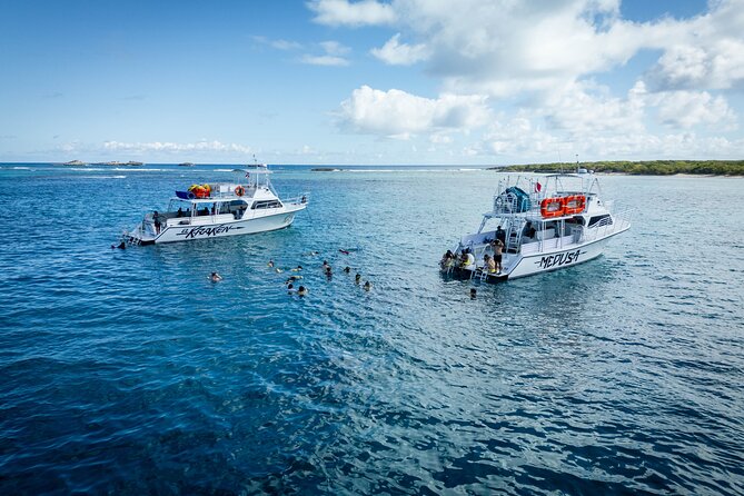 All Inclusive Snorkel and Slide Boat Tour: Icacos or Vieques - Boat size, comfort, and the crowded feeling