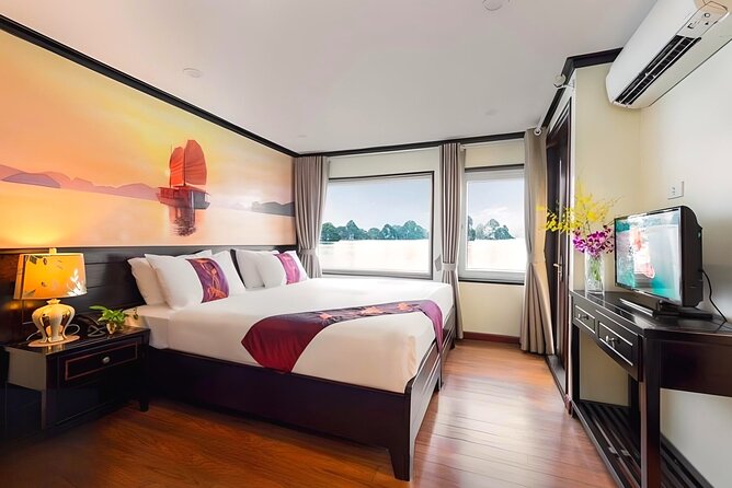 Amanda Cruise - Ha Long, Lan Ha Bay - All Inclusive 2D1N & 3D2N - Kayaking around Hang Luon Cave