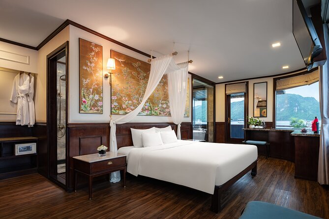 Amanda Cruise - Ha Long, Lan Ha Bay - All Inclusive 2D1N & 3D2N - Service from Alex, Anna, Dan, Hannah, and Roxanne