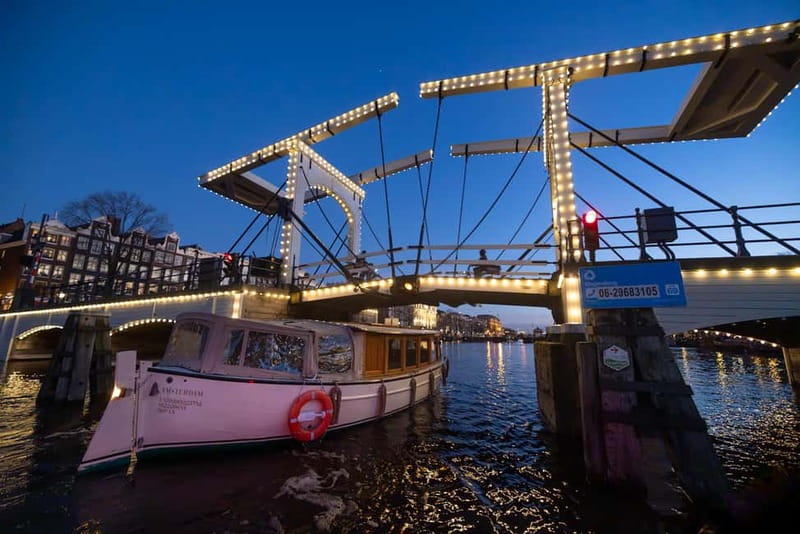 Amsterdam: 2-Hour Luxury Canal Cruise with Snacks & Drinks - The Amstel River and the Skinny Bridge