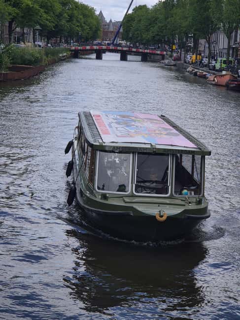 Amsterdam: 420 Smoke-Friendly Boat Tour - One hour on Amsterdam’s canals