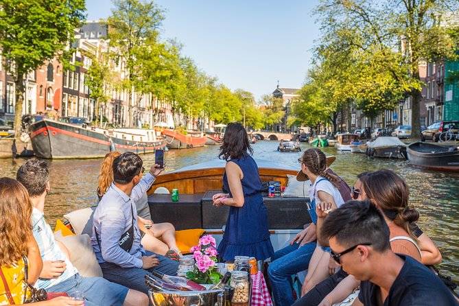 Amsterdam All-Inclusive 90-Minutes Heated Cruise by Captain Jack - Heated Boat, Open Windows, and Winter Comfort