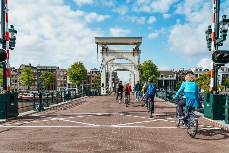 Amsterdam Bike Tour in Small Group + Optional Canal Cruise - Centraal Station and the eastern city sights