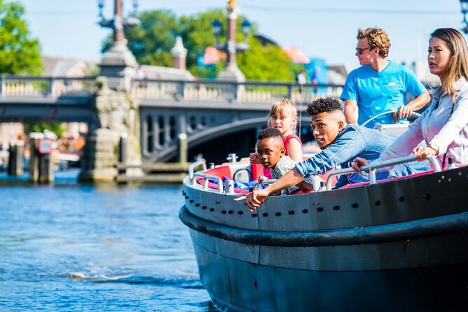 Amsterdam Canal Cruise in Open Boat with Unlimited Drinks Option - The open boat is the star of the ride