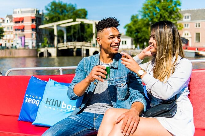 Amsterdam Canal Cruise in Open Boat with Unlimited Drinks Option - What to expect from the captain-guides