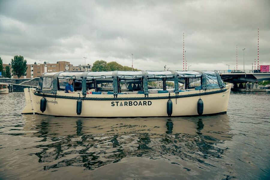 Amsterdam: Covered Canal Booze Cruise with Unlimited Drinks - Herengracht and the Seven Bridges view