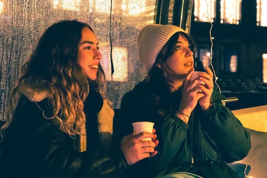 Amsterdam: Covered Canal Booze Cruise with Unlimited Drinks - Prinsengracht and the ride back