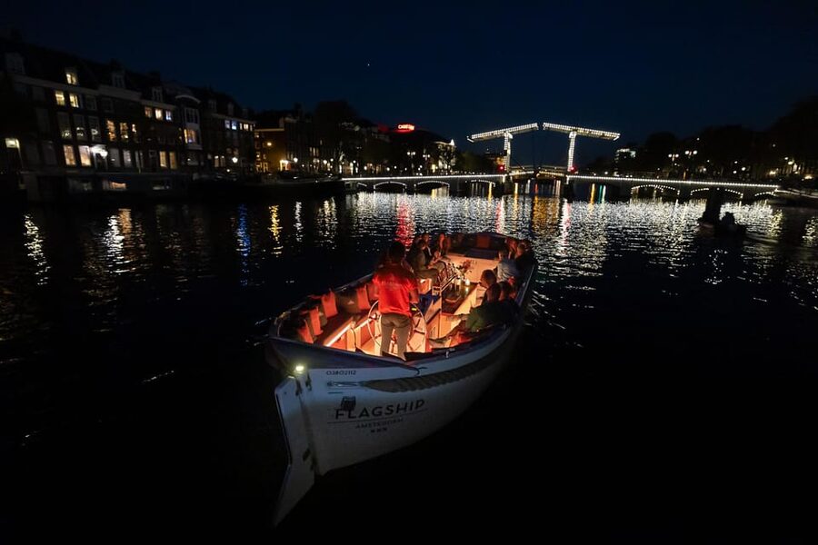 Amsterdam: Evening Canal Cruise with (Open) Bar on Board - Key points to know before you book