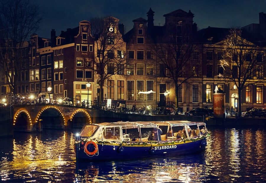 Amsterdam: Evening Candle Light Cruise With Wine & Cheese - Comfort, weather, and practical limits