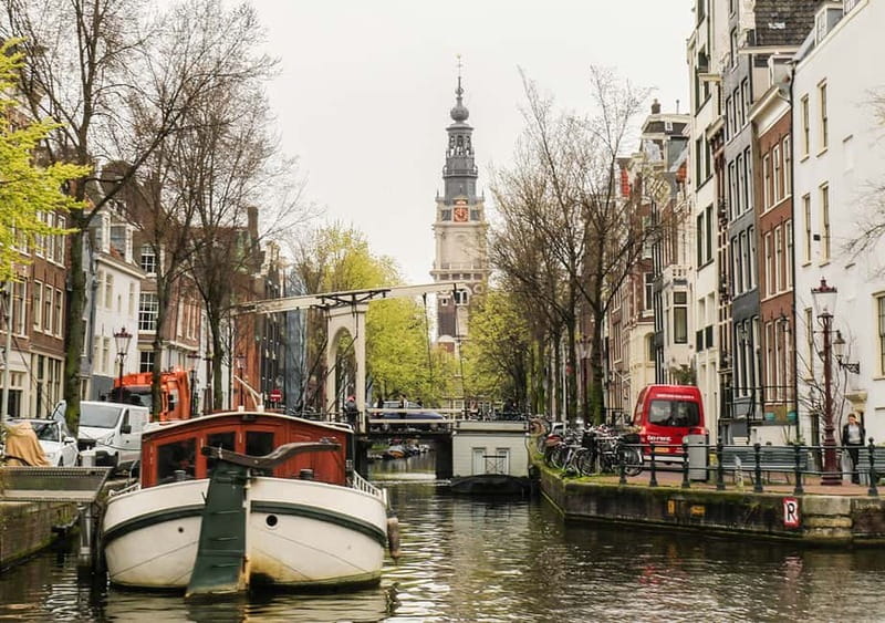 Amsterdam: German Canal Cruise with Unlimited Drinks Option - The Amstel and Magere Brug