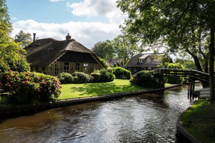 Amsterdam: Giethoorn Tour Scenic Cruise, Cheese & Free Time - What the price includes at $75