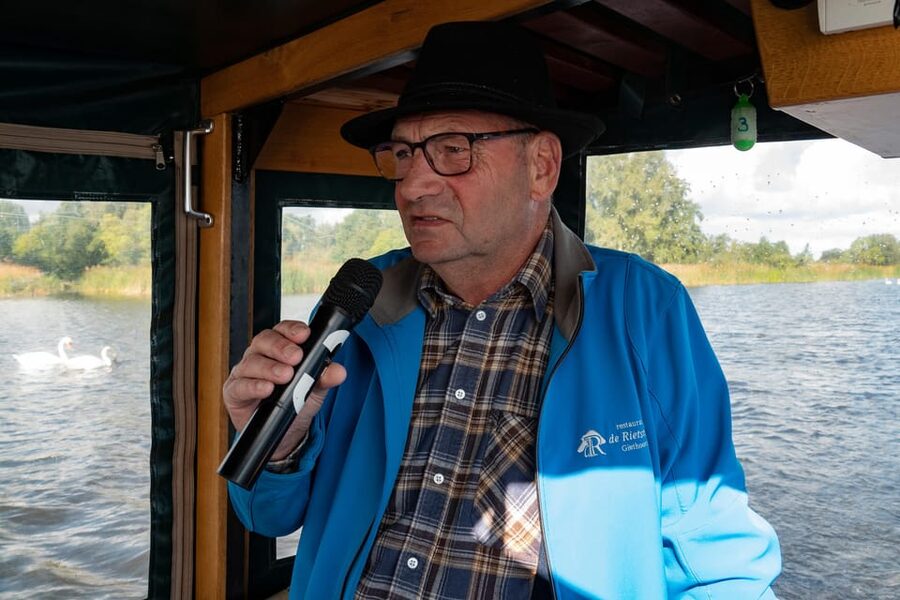 Amsterdam: Giethoorn Tour Scenic Cruise, Cheese & Free Time - Starting at This is Holland near Central Station