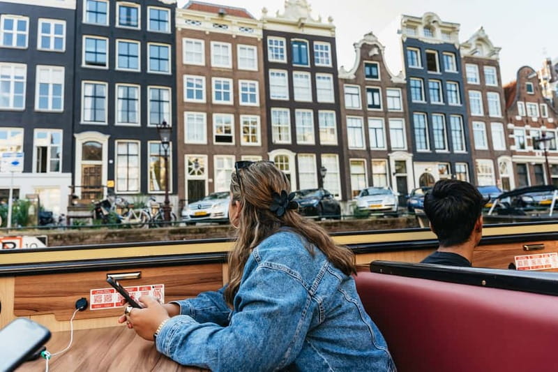 Amsterdam: Heated Canal Cruise Including Audioguide - What the one-hour timing really gives you