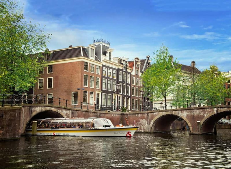 Amsterdam: Heated Canal Cruise Including Audioguide - Best time to ride and how to make it better