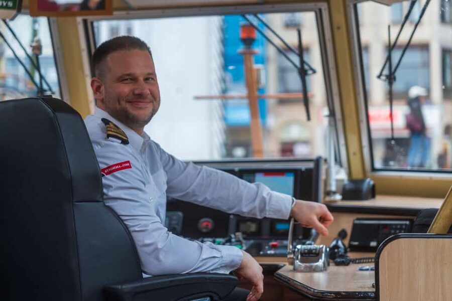 Amsterdam: Heated Canal Cruise Including Audioguide - What you see along the canal belt