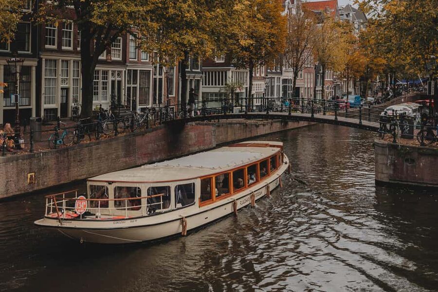 Amsterdam: Heated Canal Cruise with Unlimited Drinks & Bite - The Golden Bend and Waterside Neighborhoods