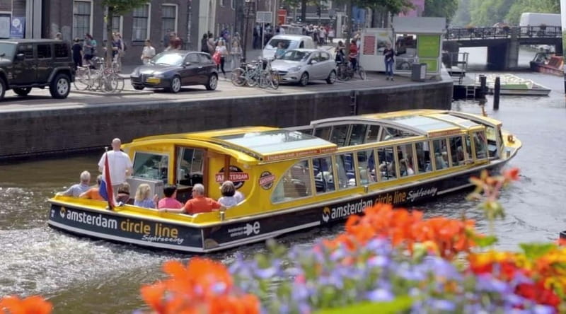 Amsterdam: Historic City Centre Canal Cruise - Key points to know before boarding