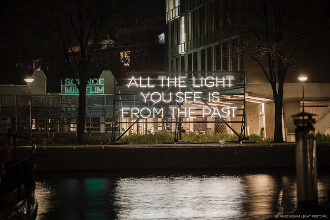 Amsterdam: Light Festival Boat with Unlimited Drinks & Snack - Who should book this experience